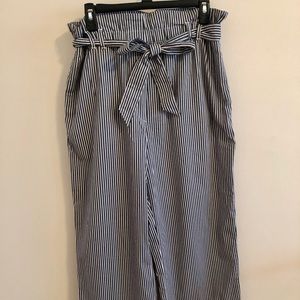 H&M navy-striped, wide-legged, cropped, paper-bag-waist pants. Size 10